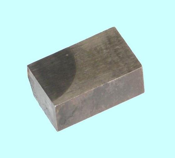 Нож 2026-0043 к трехсторонней фрезе d180 и d200 (28х11) ВК8  клиновой правый