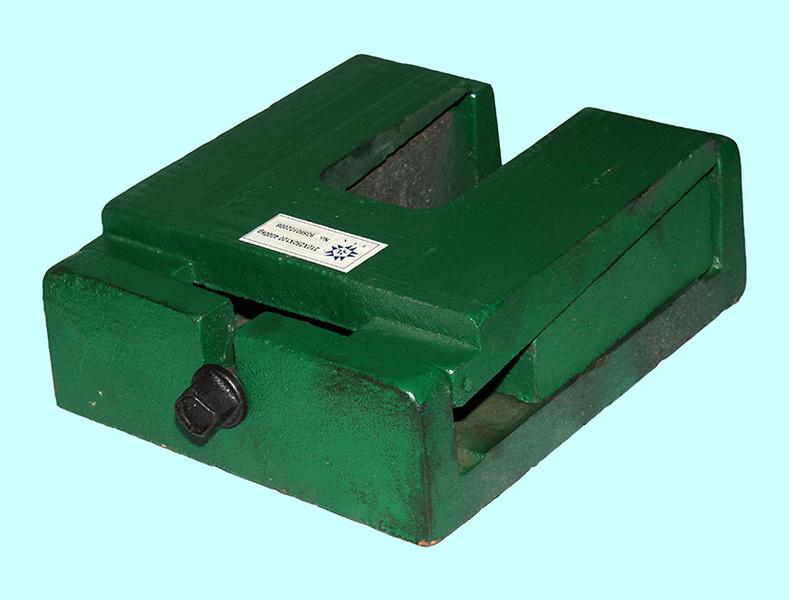 Домкрат механический клиновой (опора) грузопод.  3,8т  300х190х100мм (М24) тип S85 "TLX"