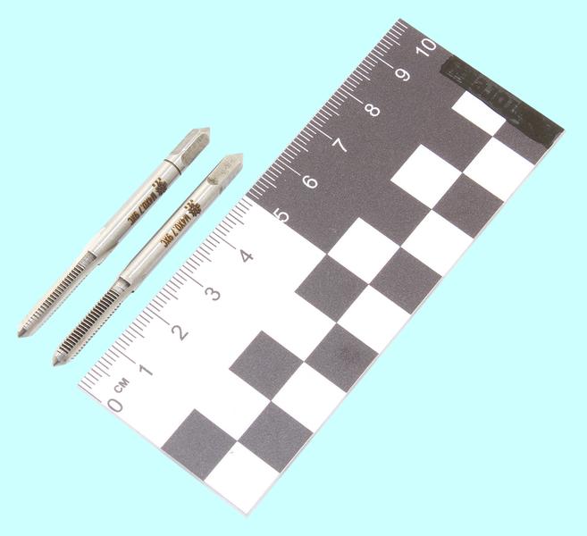 Метчик М 4,0 (0,7) 9ХС ручной, комплект из 2-х шт. "TLX"