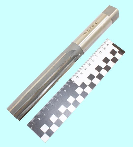 Развертка d28,0 Н7 ручная цилиндр. 9ХС "TLX"